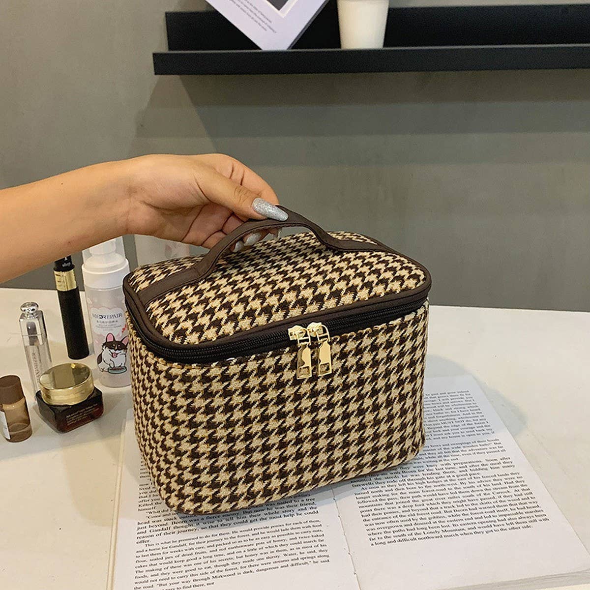 FASHION PORTABLE HOUNDSTOOTH COSMETIC BAG_CWAB4396
