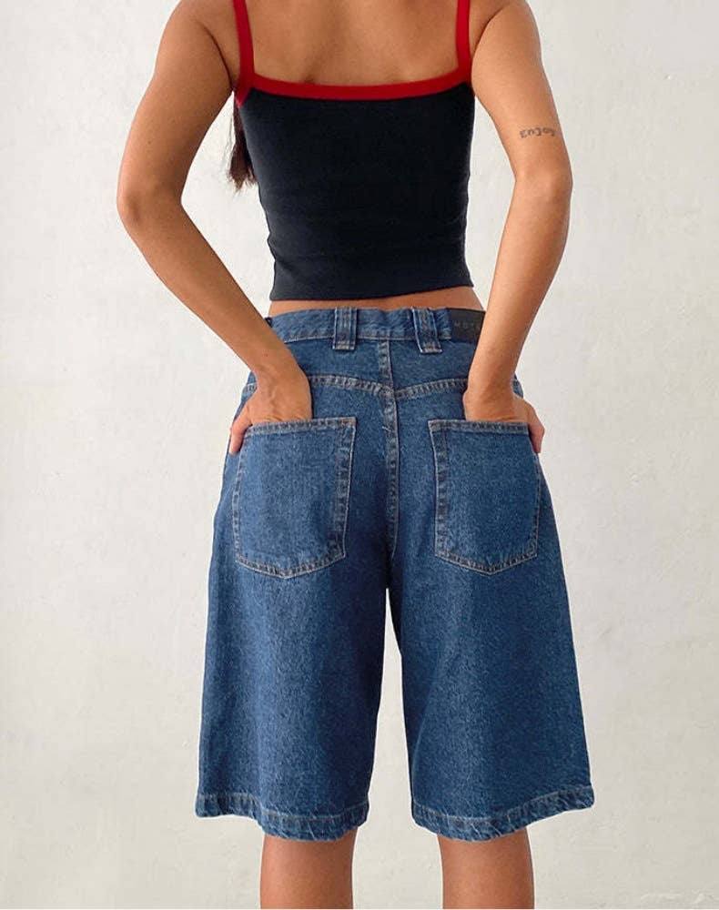 Washed non-elastic casual five-inch jeans