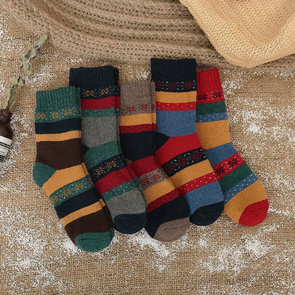 5 PAIRS OF CASUAL COLD-WEATHER SOCKS PER PACK_CWMS0694