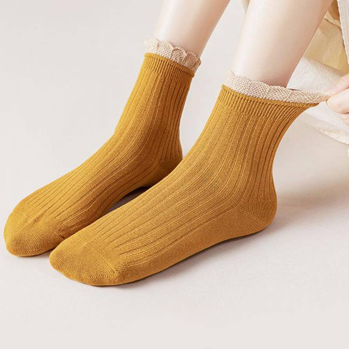 CUTE RUFFLE EDGE LACE MID-CREW SOCKS FOR WOMEN'S