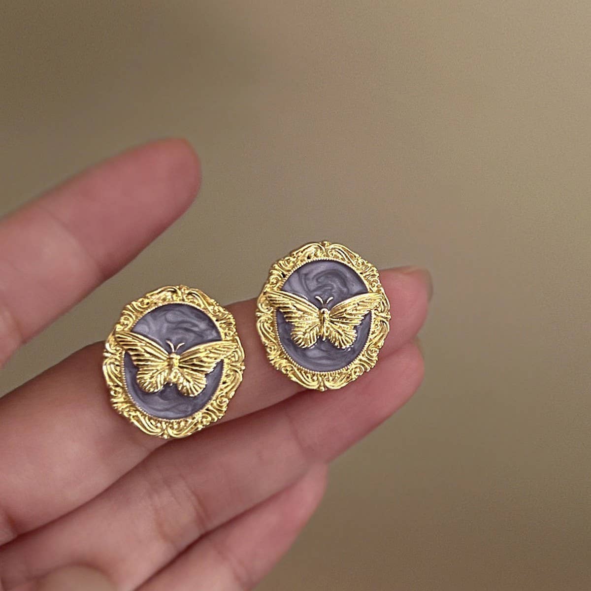 ROUND BUTTERFLY DRIP OIL FRENCH EARRINGS