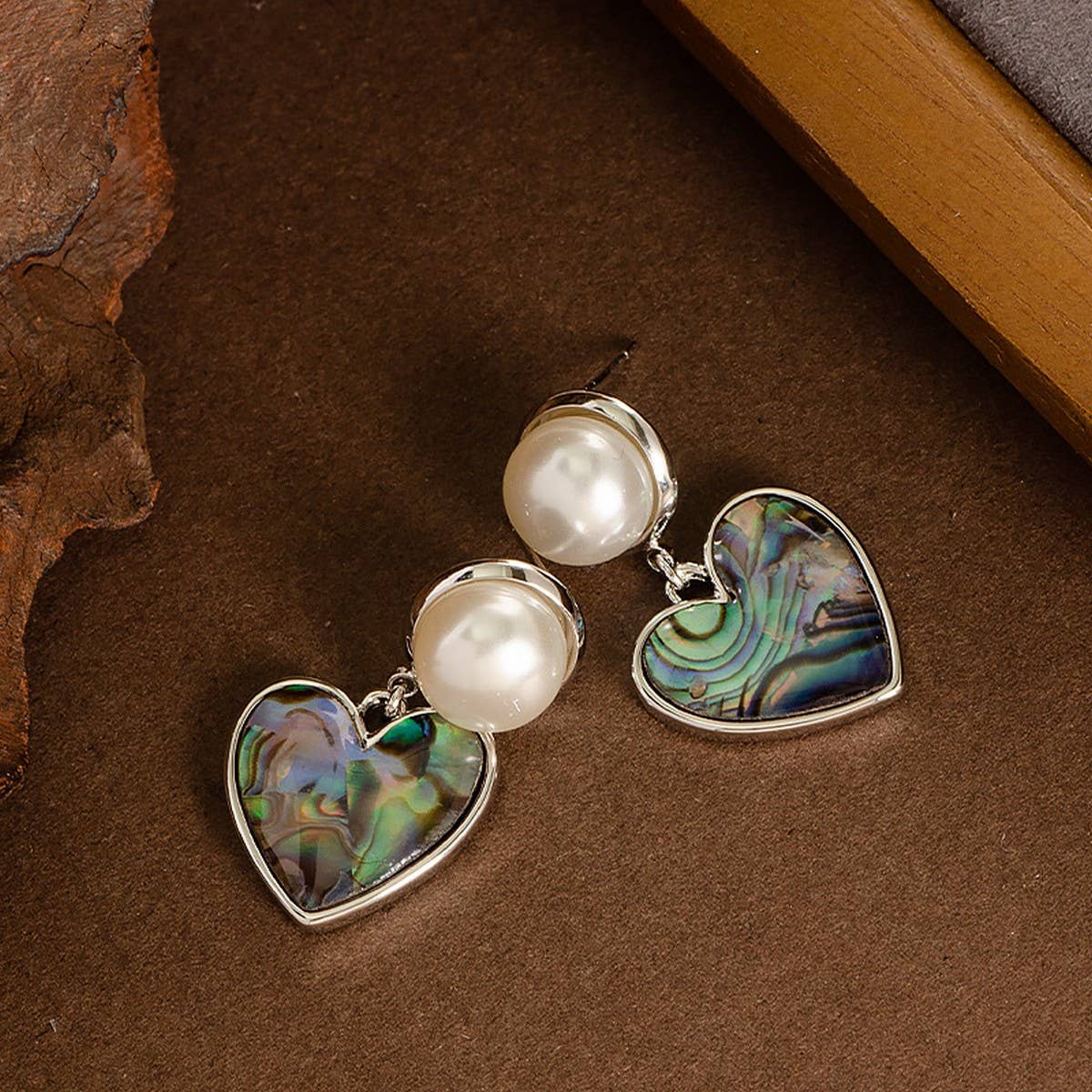 NATURAL ABALONE HEART HEART EARRINGS PEARL EARRINGS