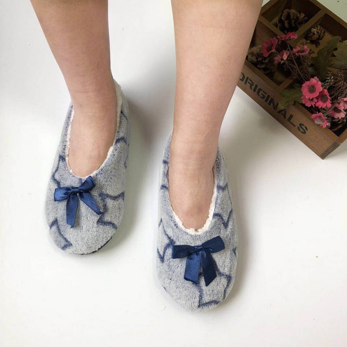 ADULT WARM NON-SLIP SOFT BOTTOM SOCK SLIPPERS_CWMS1199