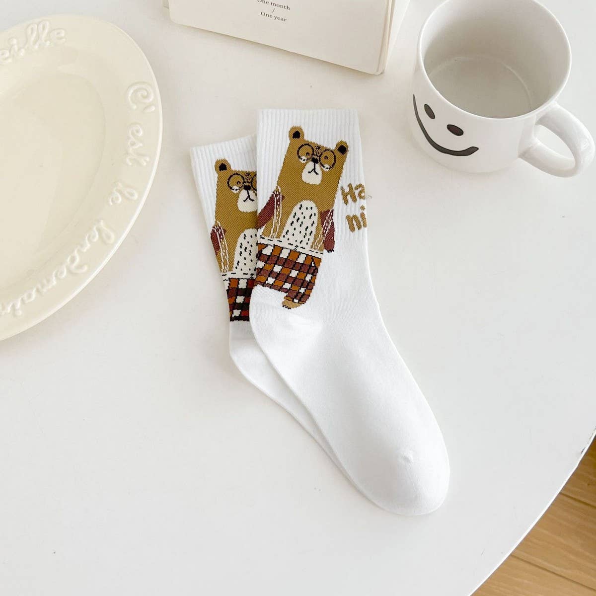 NEW CUTE CARTOON BEAR BONELESS SOCKS FOR WOMEN