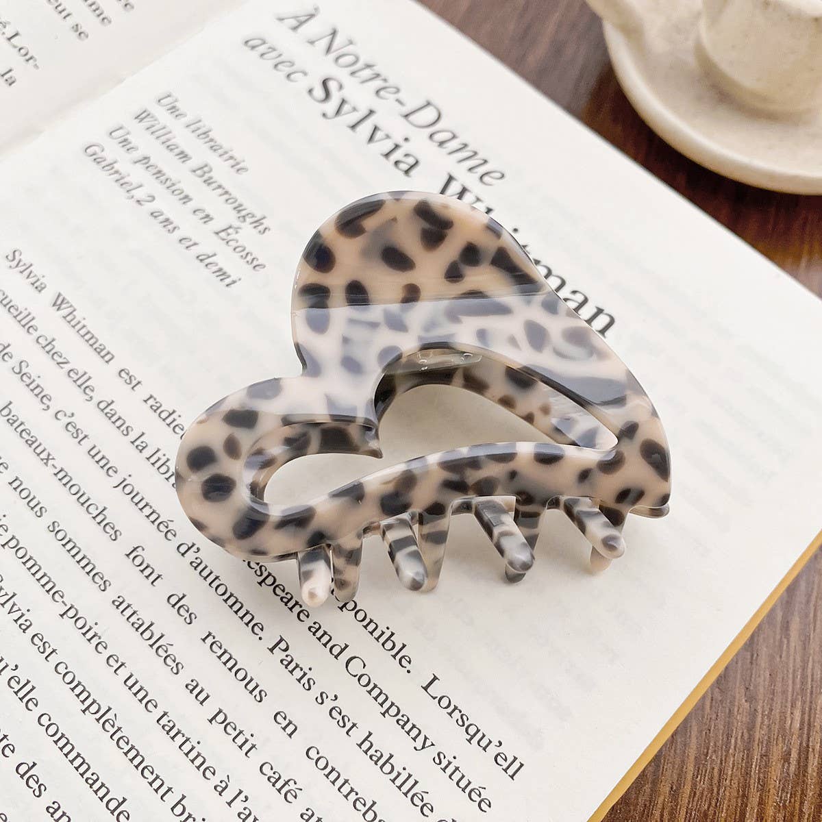Sweet Heart Hair Claw, Chic Acetate Bun Clip_CWAHA0733