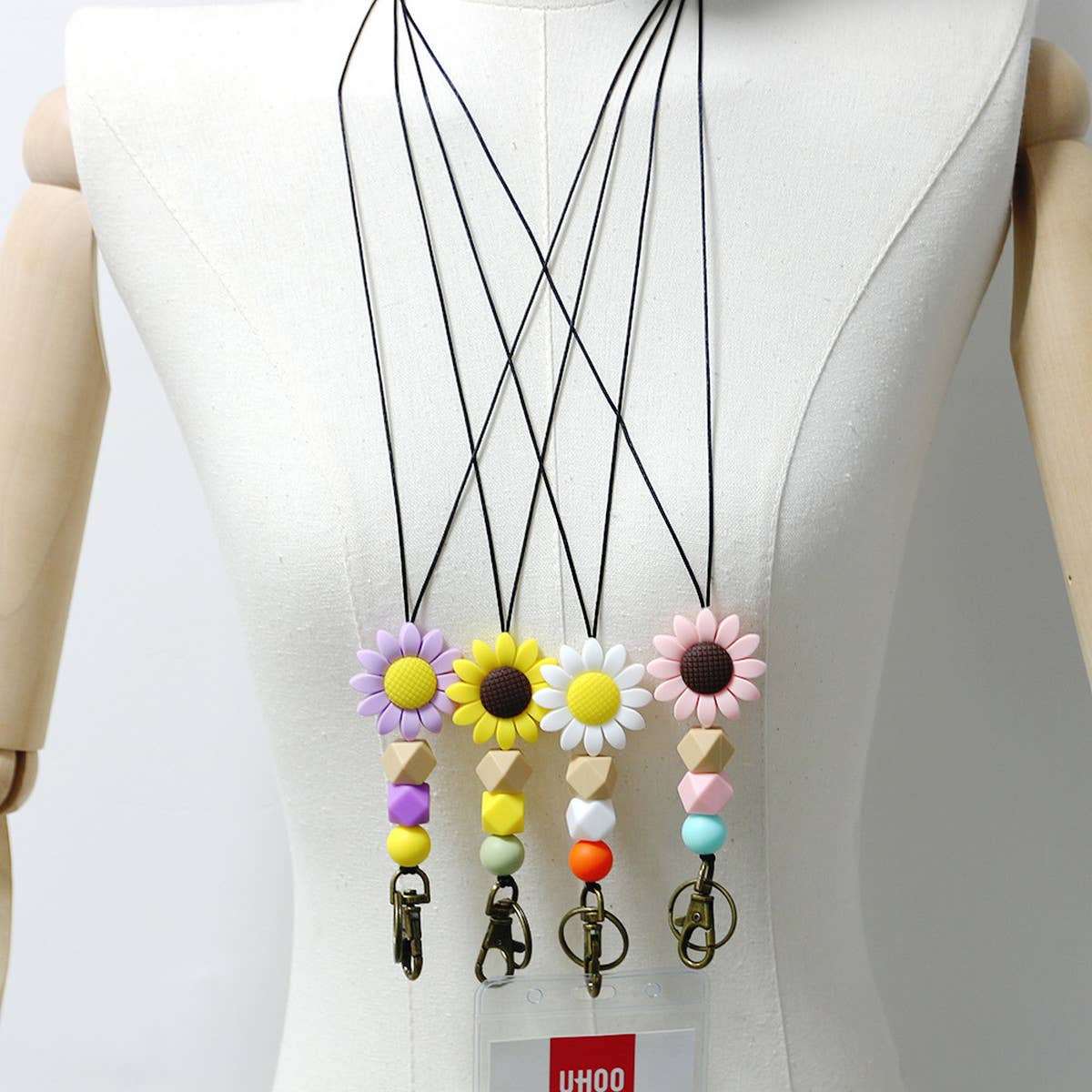 SIMPLE SILICONE BEAD FLOWER LANYARD KEYCHAIN_CWMM1578