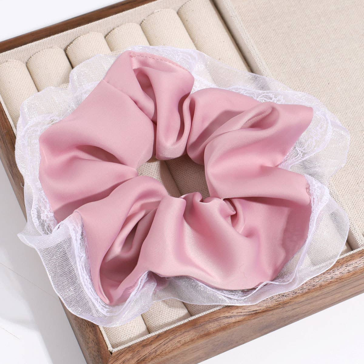 HIGH-END RETRO LACE HAIR TIE