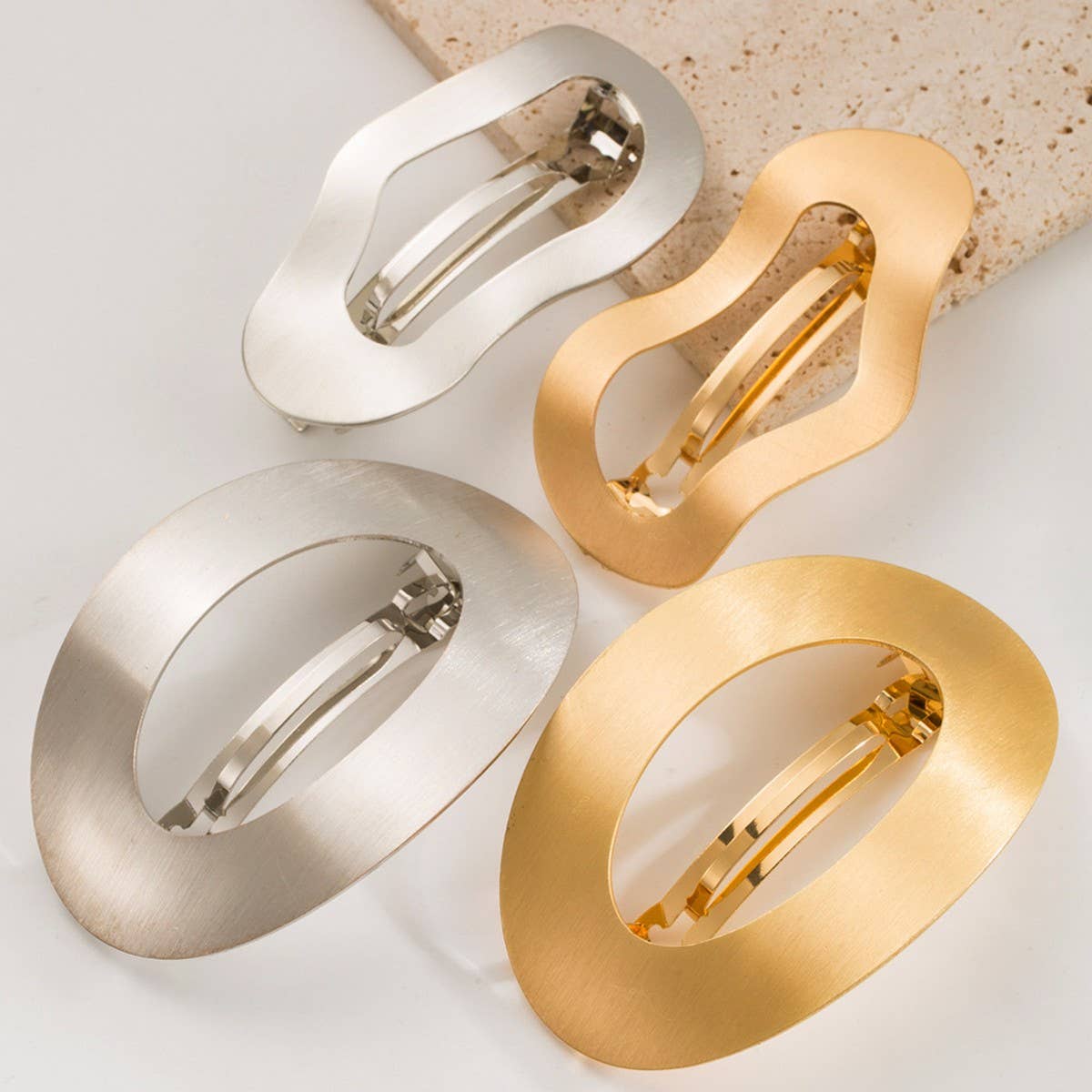 Minimalist Metal Oval Geometric Spring Hair Clip