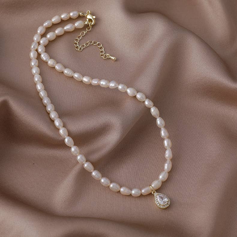 Baroque irregular retro freshwater pearl necklace