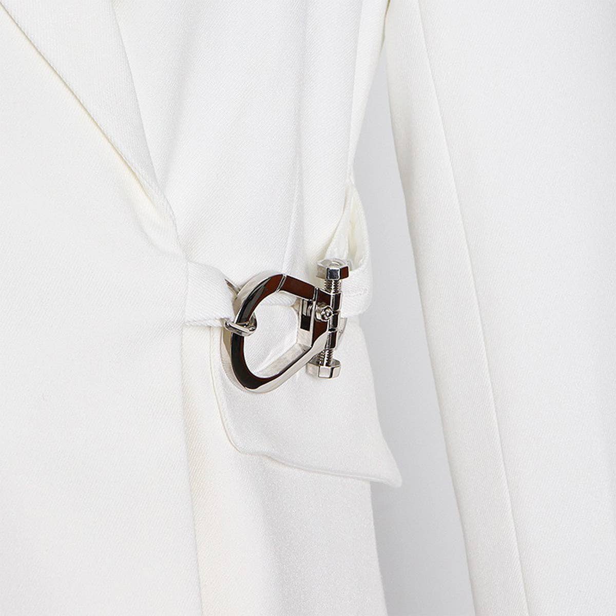 Elegant Belted Blazer ? Slim Vintage Fit