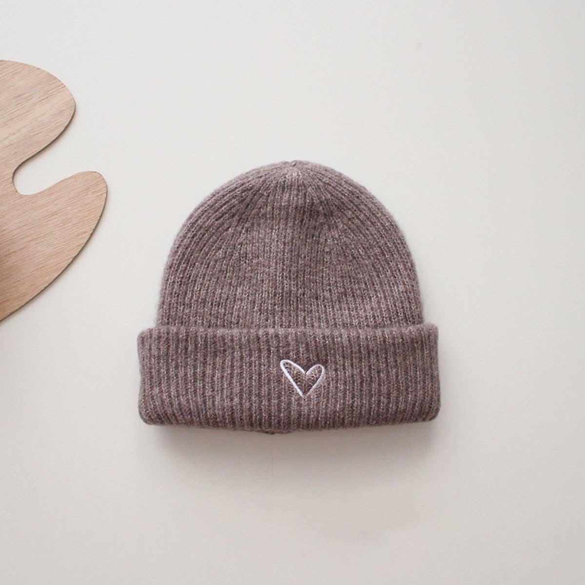 CHILDREN'S STYLISH EMBROIDERED HEART KNITTED HAT_CWAH2934