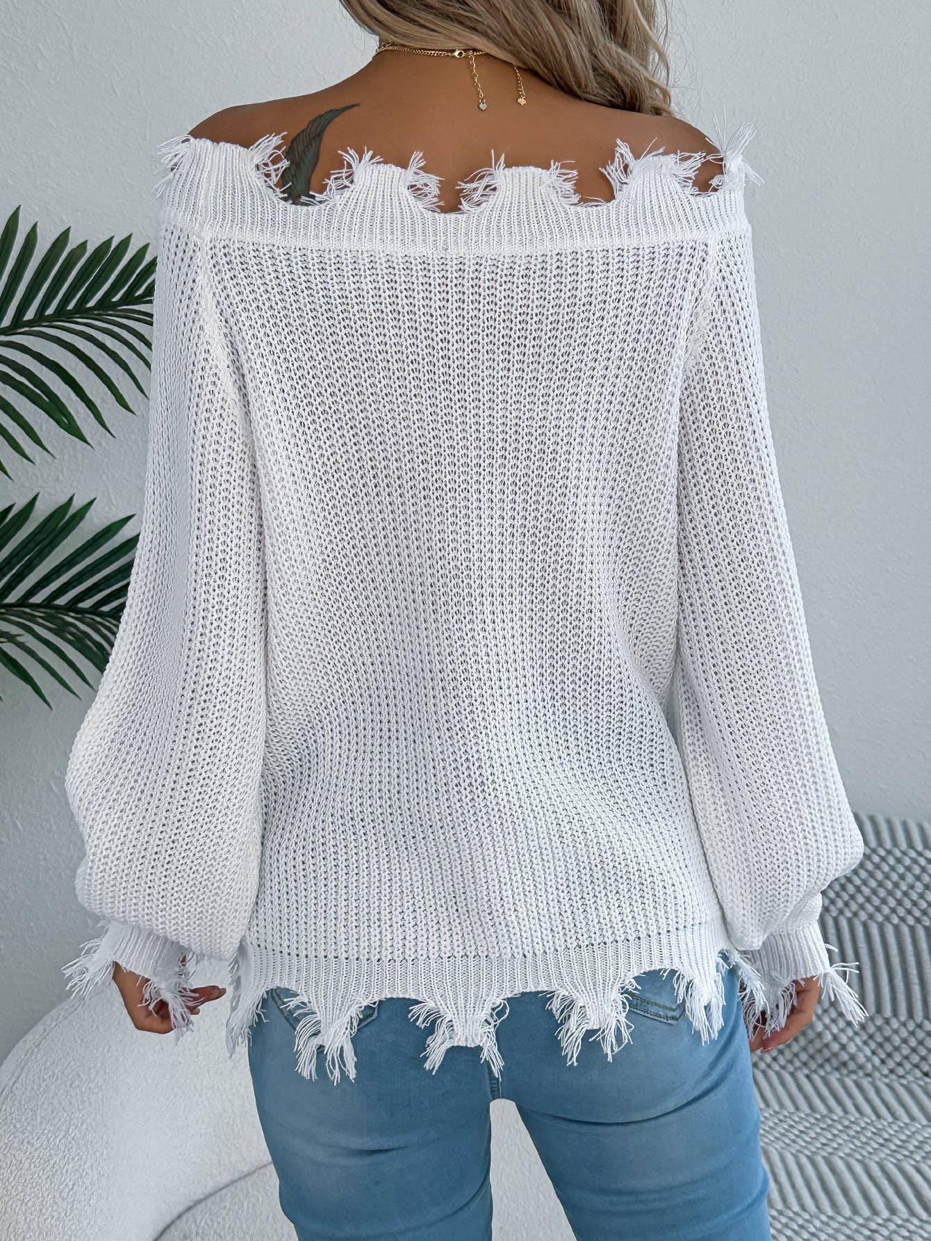 Solid-color cut-out off-the-shoulder sweater
