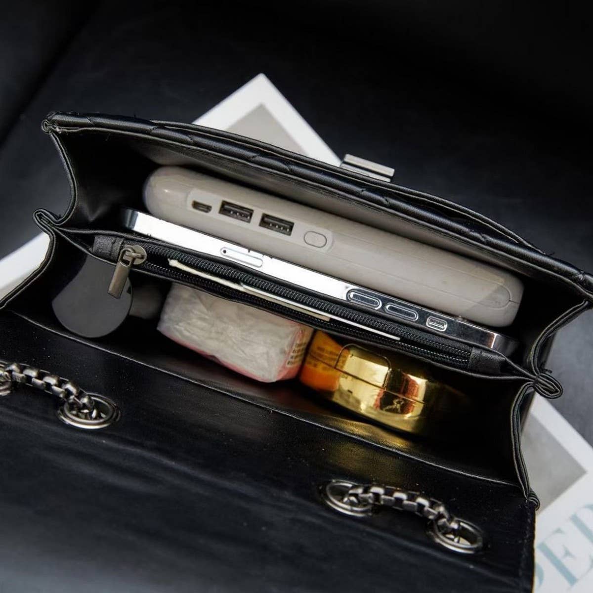 DIAMOND CHECKERED ONE SHOULDER CROSSBODY BAG_CUAB0178