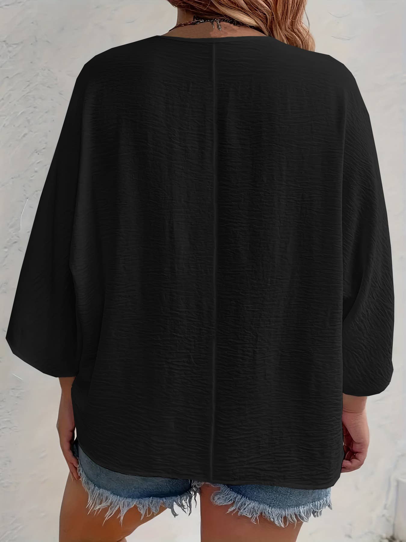 V-neck three-quarter sleeve cardigan
