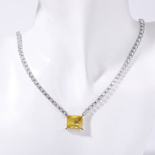 WOMEN'S EXQUISITE STAINLESS STEEL ZIRCON NECKLACE