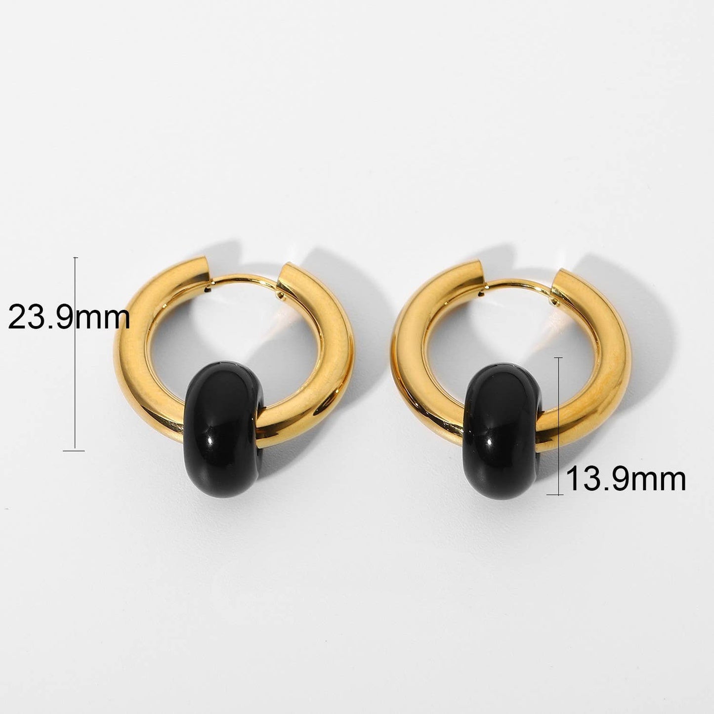 Irregular Baroque pearl stud earrings