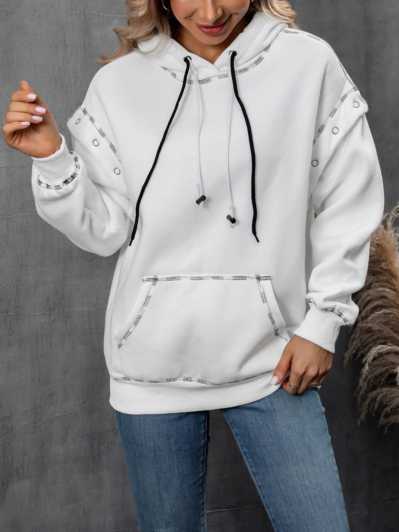 HOODIE WITH SHOULDER CUFF AND DRAWSTRING HOODIE