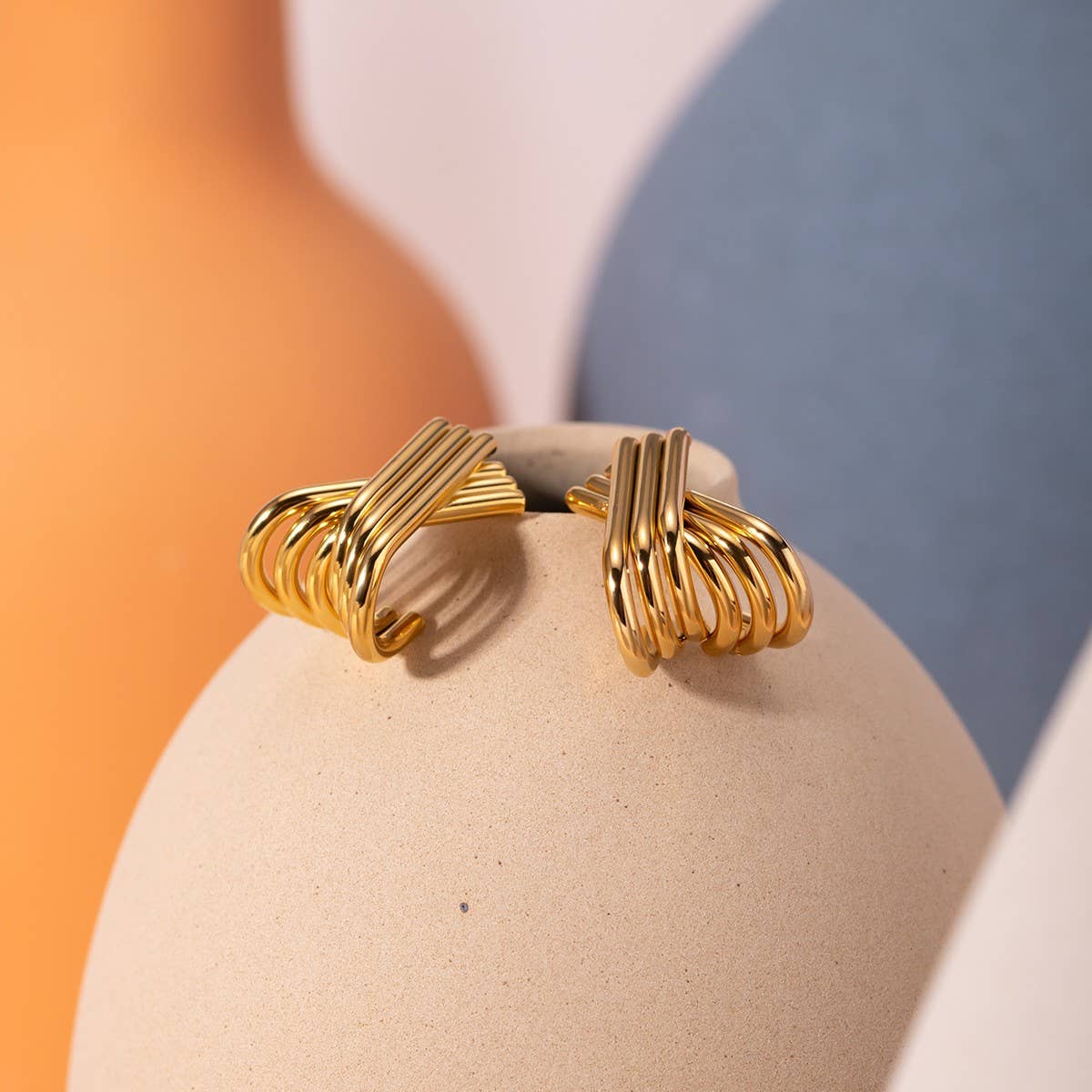 TEMPERAMENTAL SIMPLE LINES X-SHAPED EARRINGS