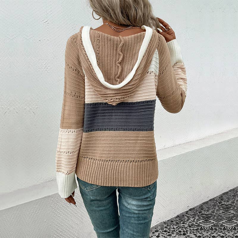 V-NECK PULLOVER SWEATER IN CONTRASTING COLORS