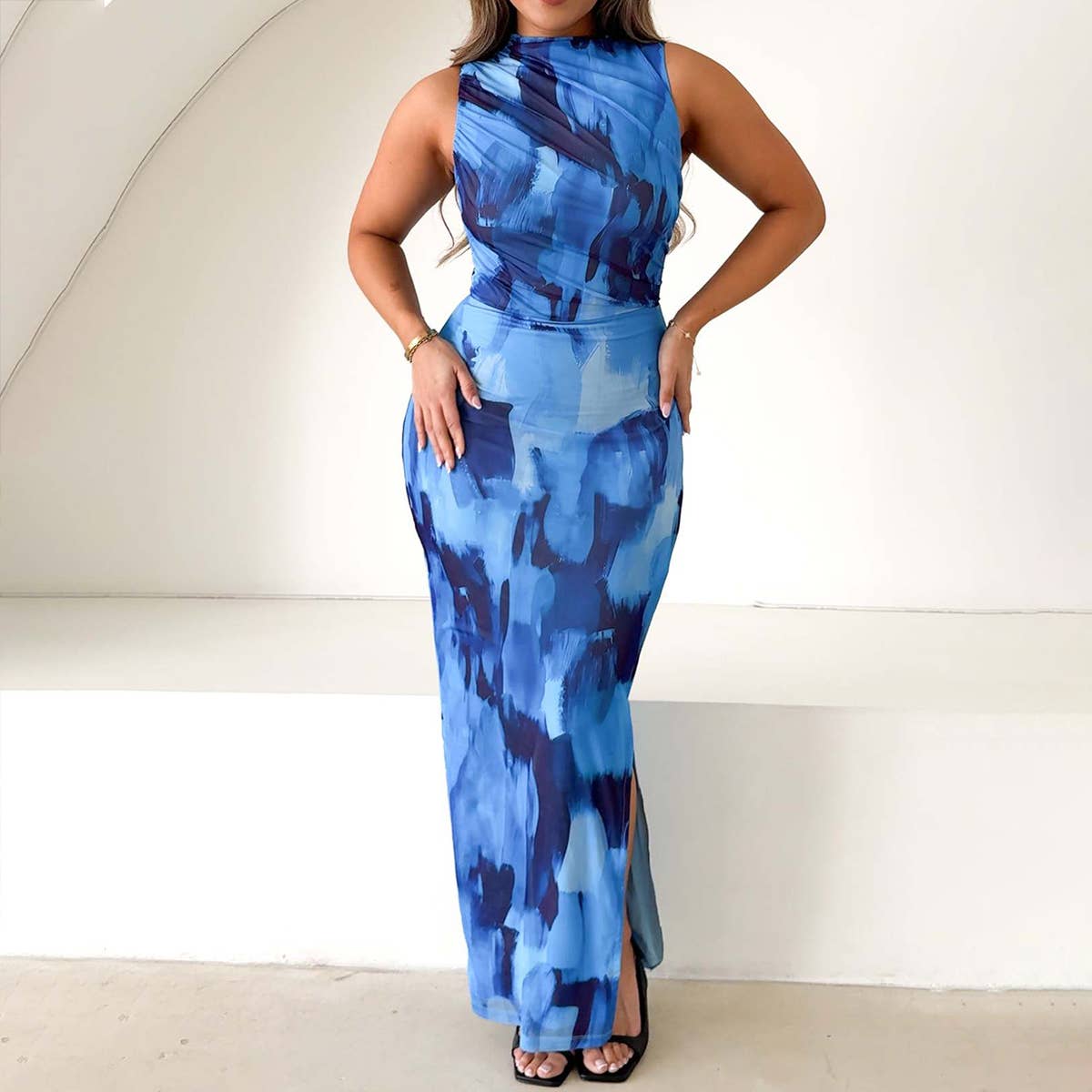 Sleeveless round neck slim-fit bag buttock dress