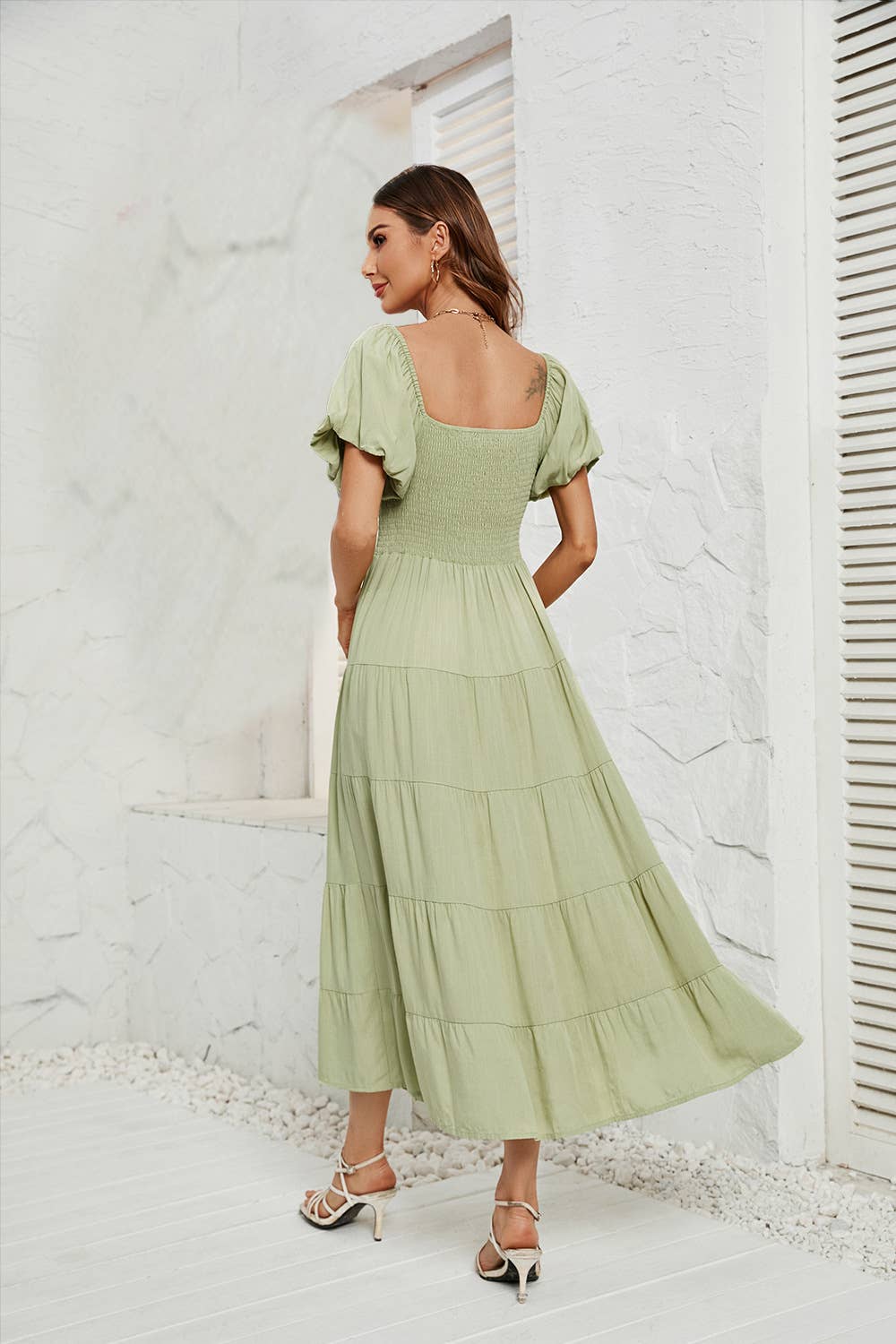 Solid-color high-waisted cinched waist dress