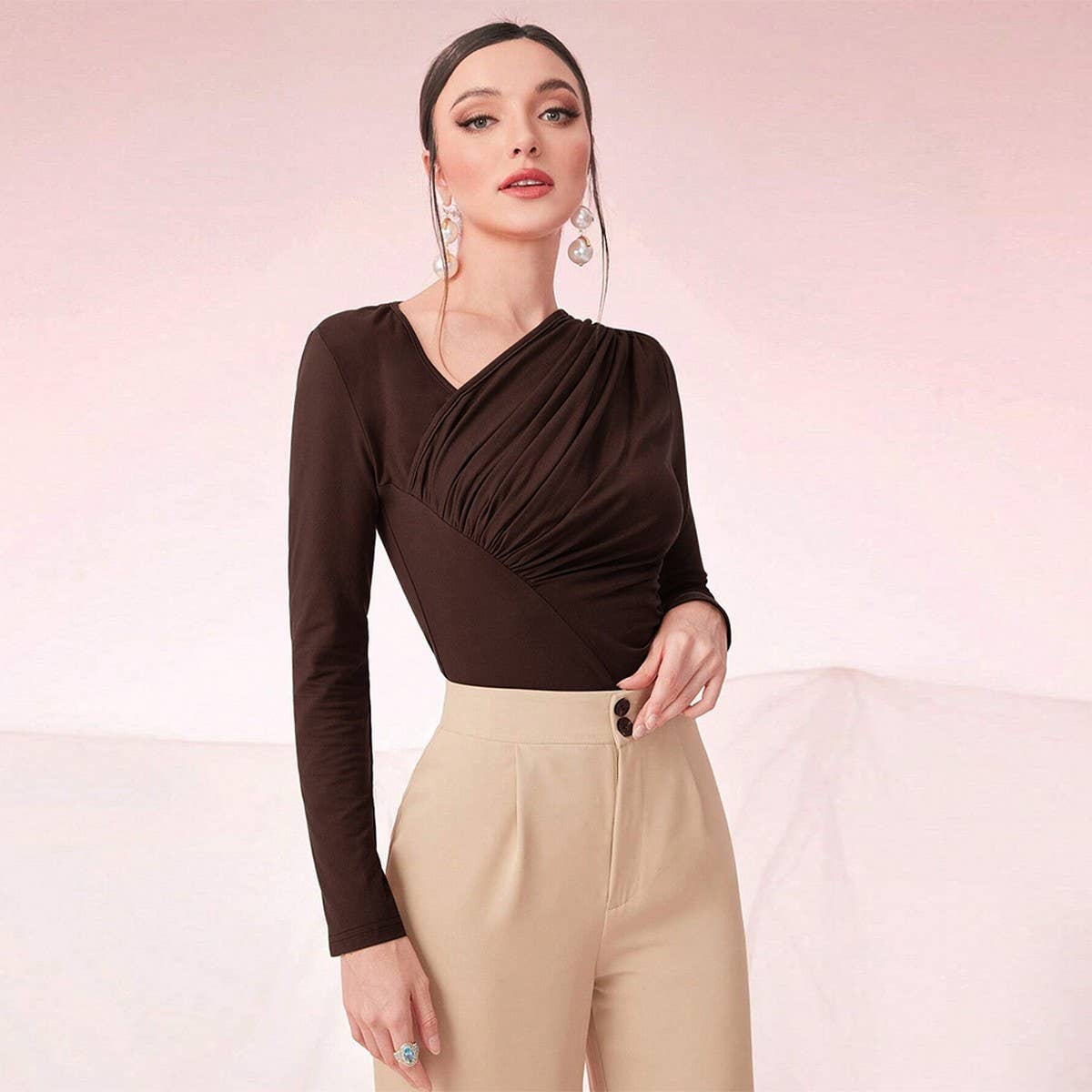 Lean neck slim pleated all-in-one base