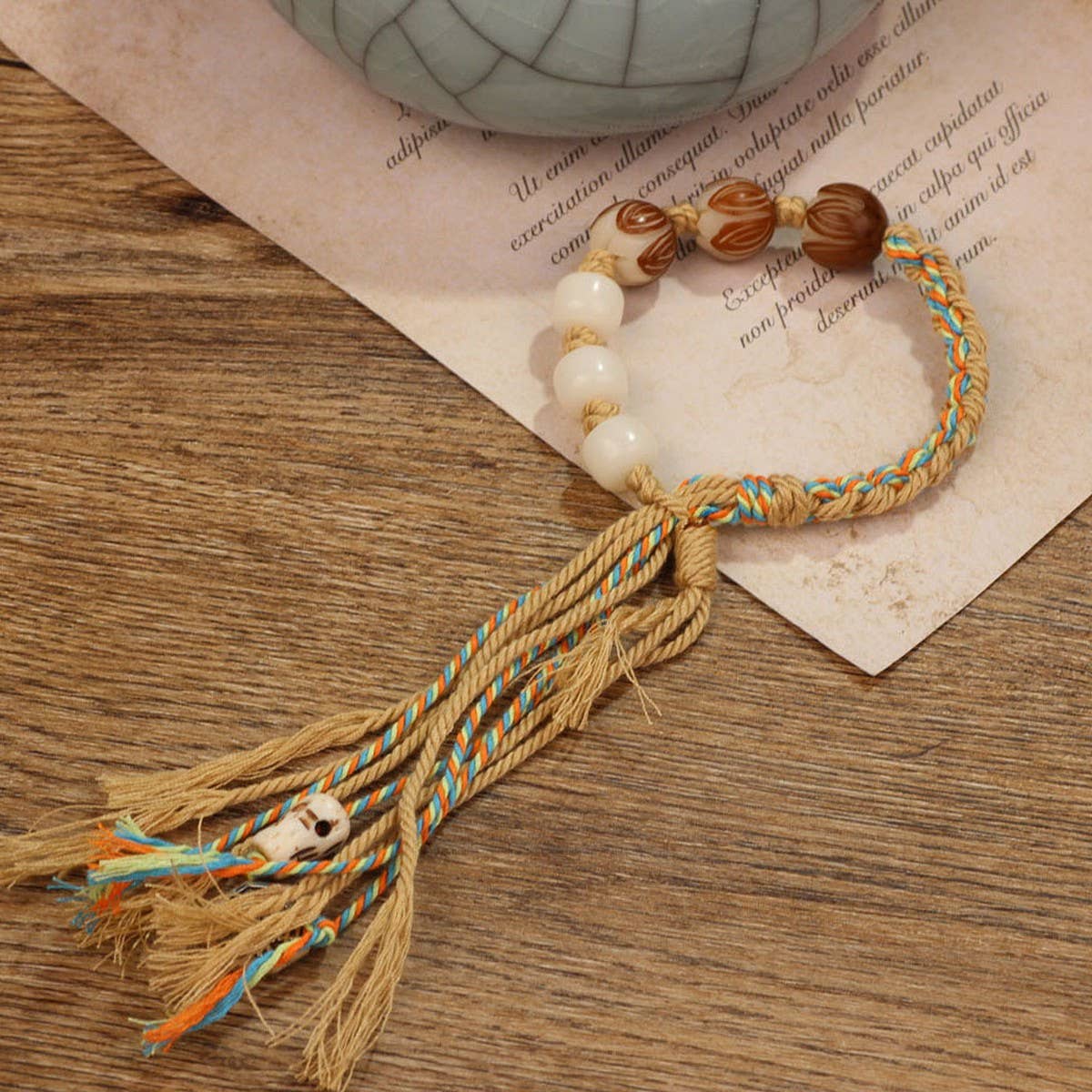 RETRO ETHNIC STYLE HAND-WOVEN TASSEL BRACELET_CWAJE3962