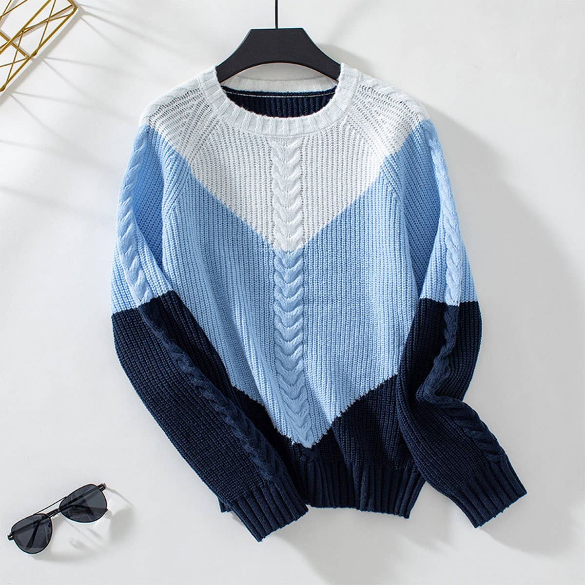 Vintage pullover knitwear with floral contrast