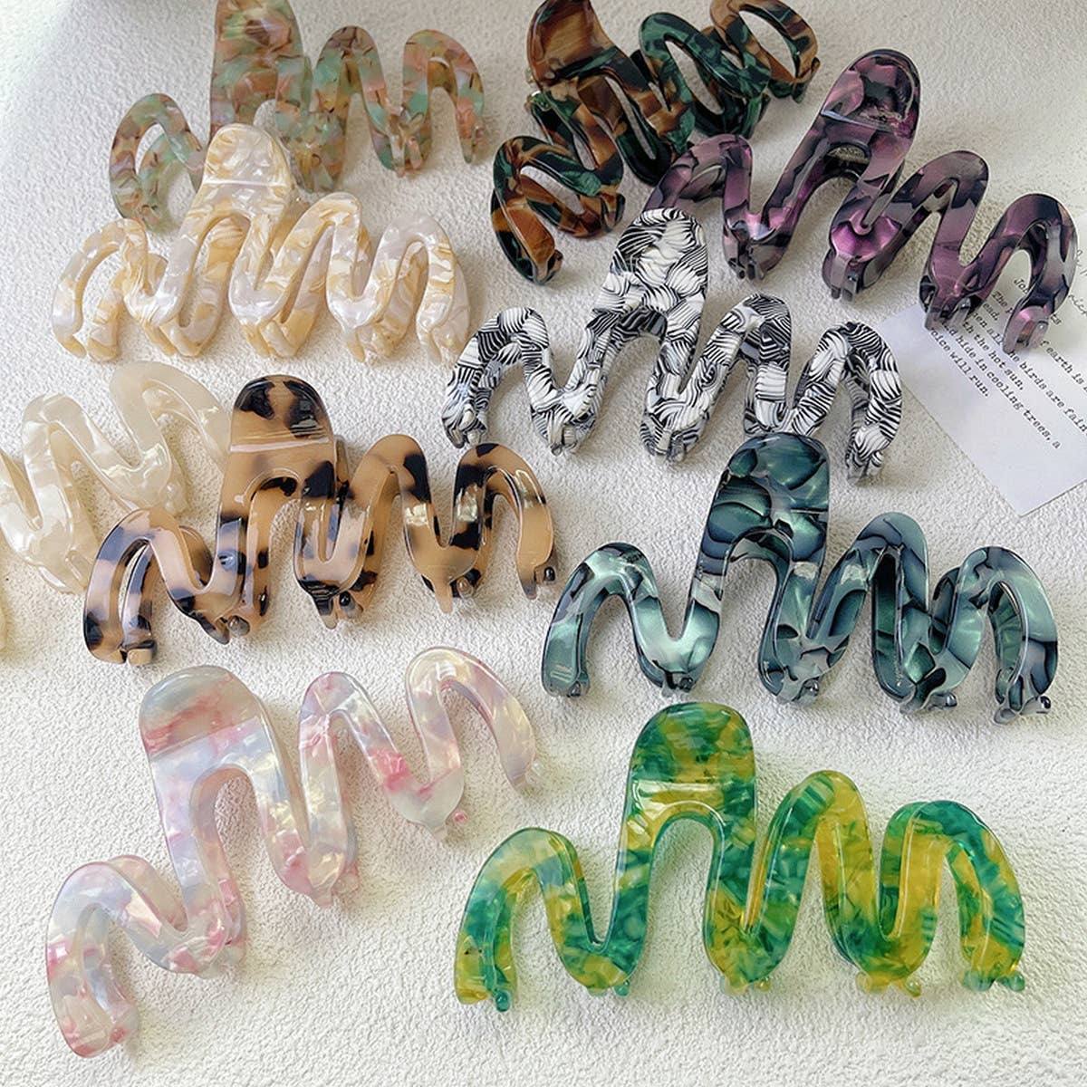 Wavy Hair Claw - Luxe Large Volume Shark Clip_CWAHA1337