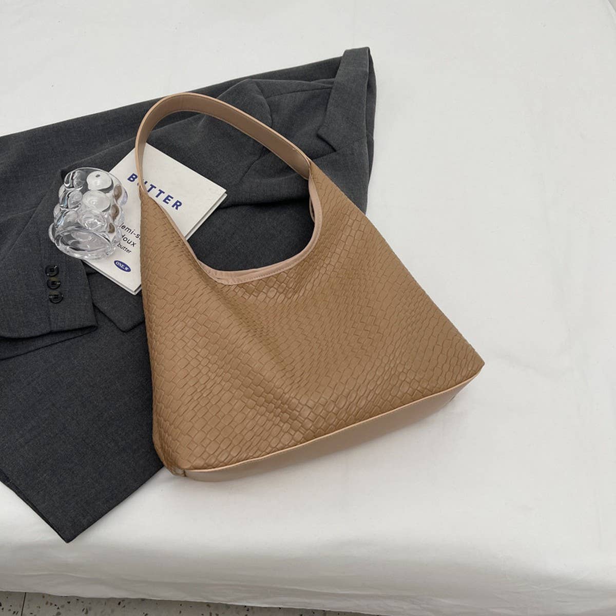 RETRO LARGE CAPACITY NEW SHOULDER BAG_CWAB3306