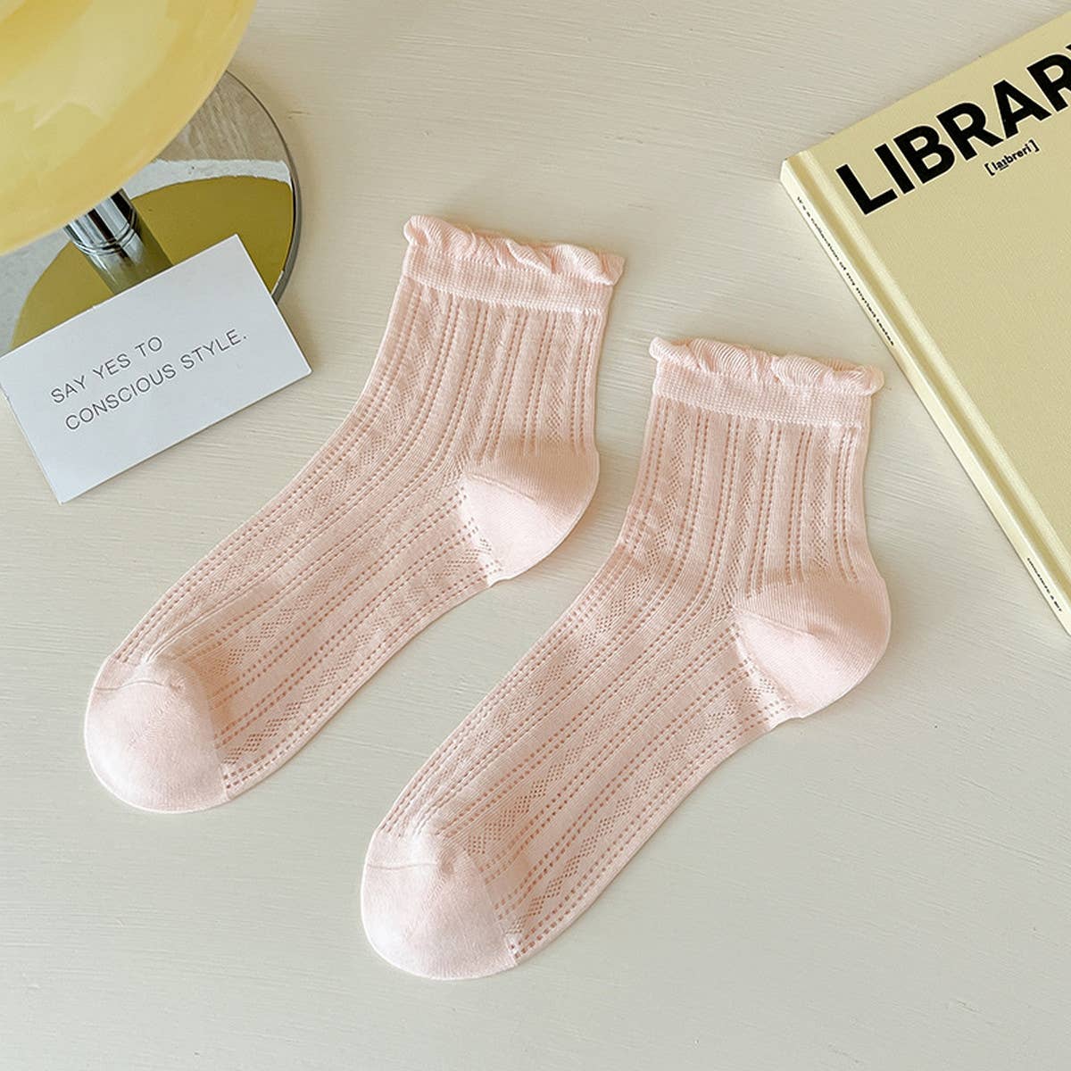 CASUAL MESH LACE BUBBLE CUFF SOCKS_CWMS0961