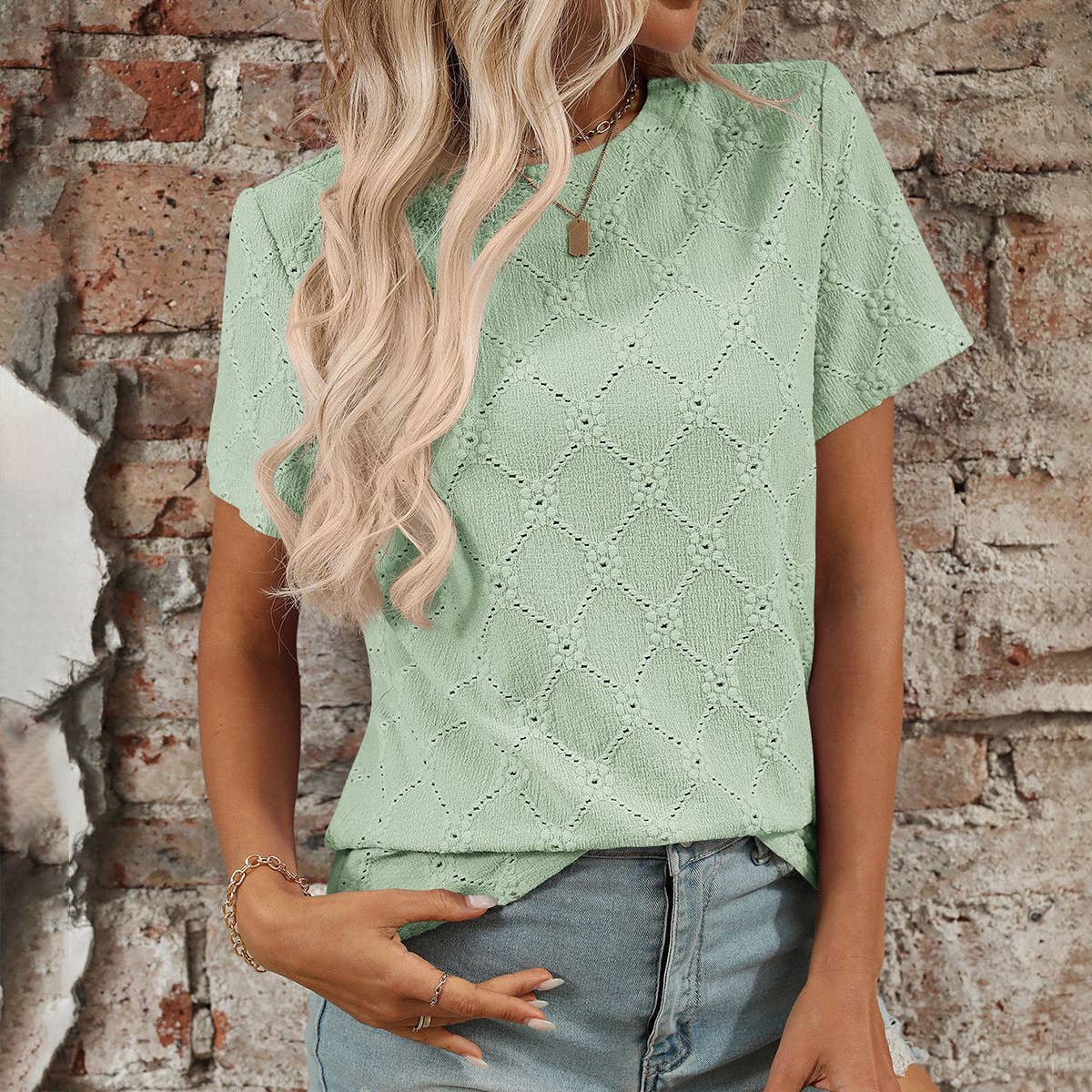 Round-neck short-sleeved jacquard floral top