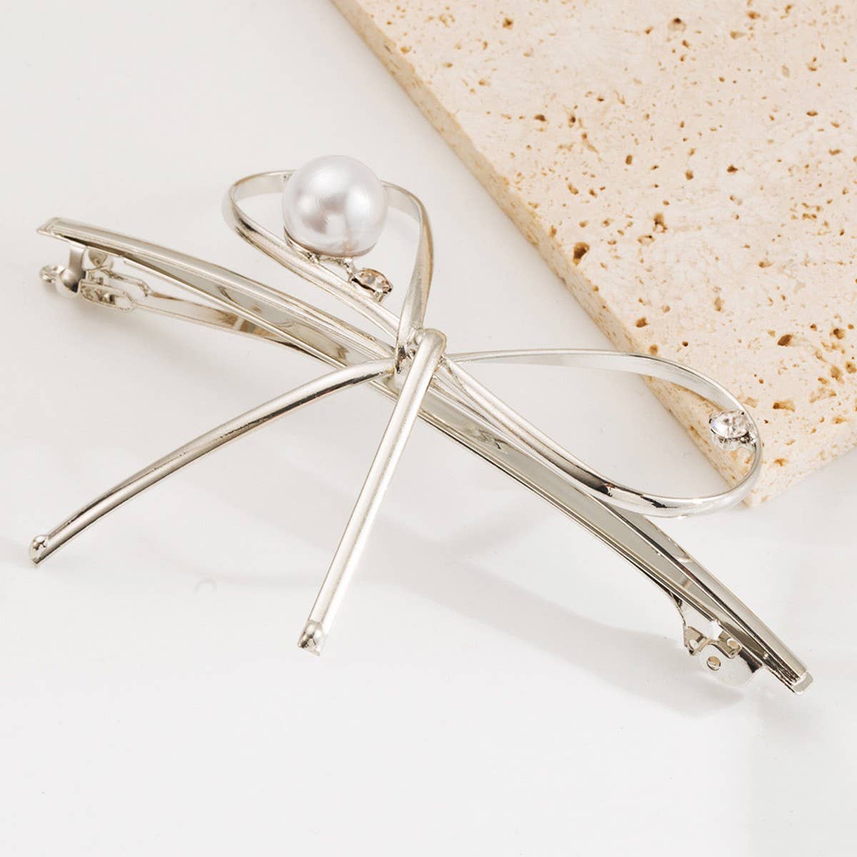Minimalist Metal Bow Hollow Rectangle Spring Clip