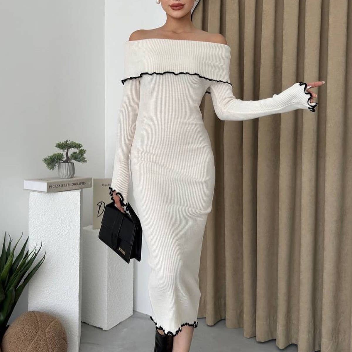 WOODEN EAR EDGE COLOR CONTRAST SHEATH DRESS