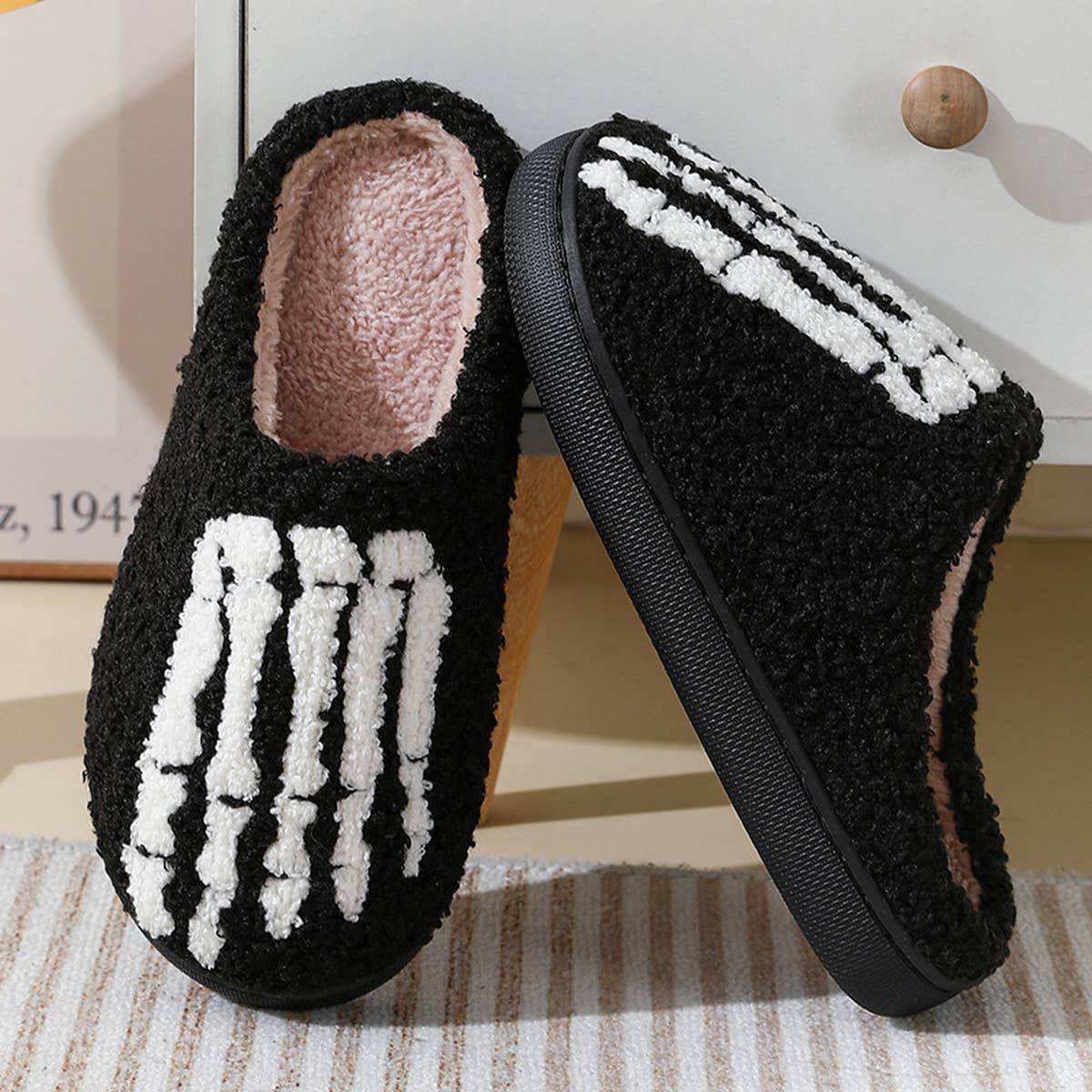 HALLOWEEN SKELETON HAND COTTON SLIPPERS