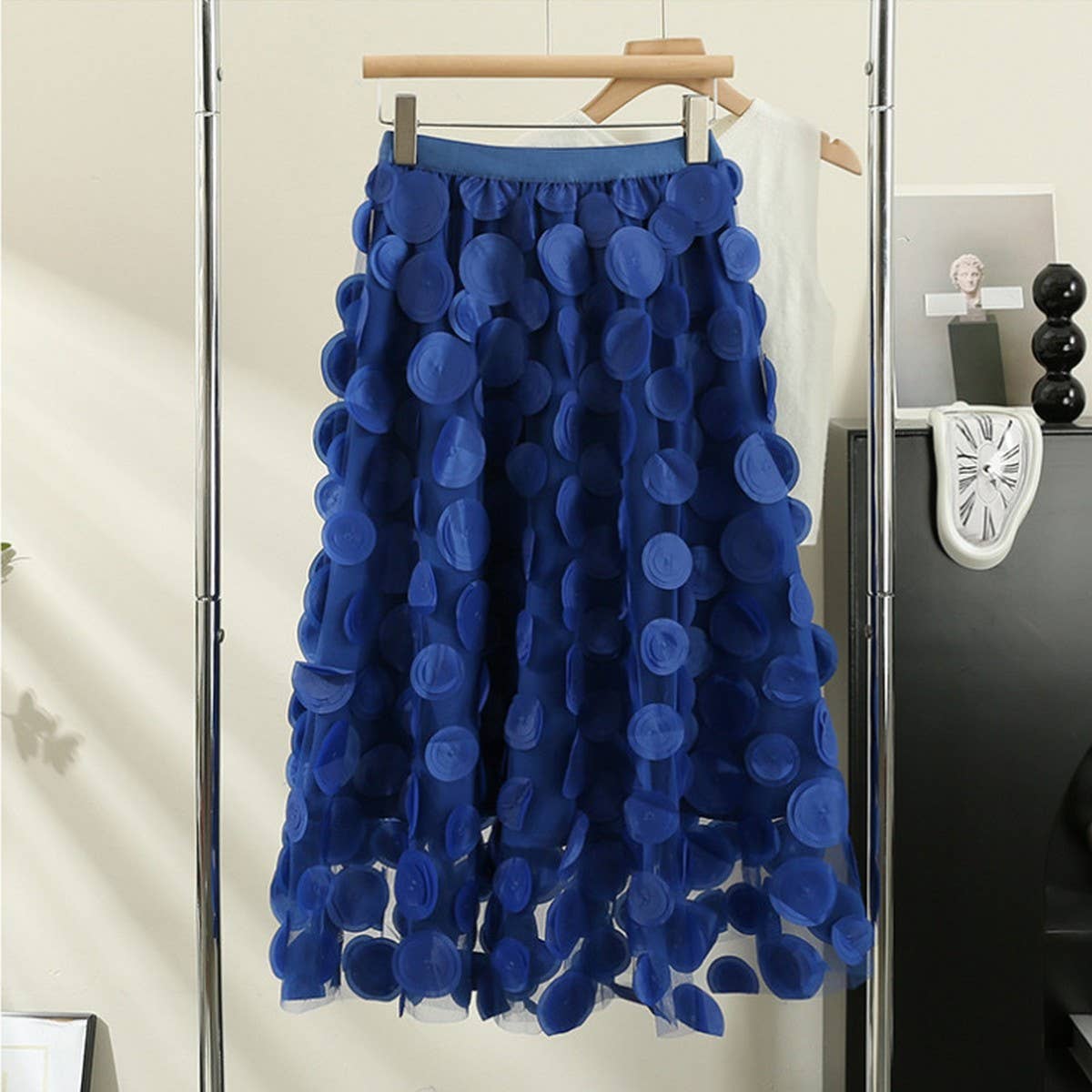 THREE-DIMENSIONAL FLORAL TULLE MESH SKIRT