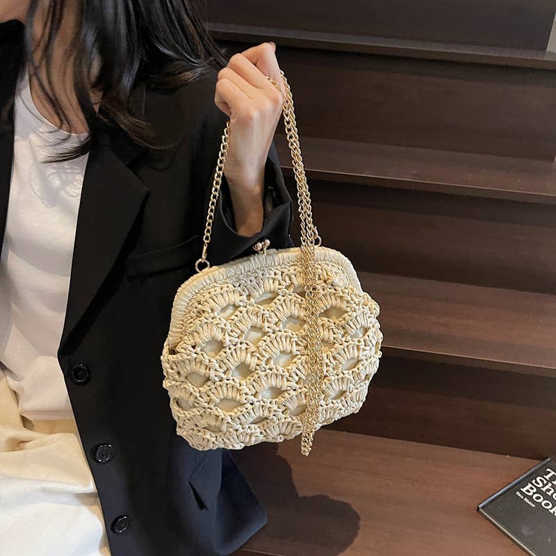 Fashionable hollowed-out chain buckle shell bag