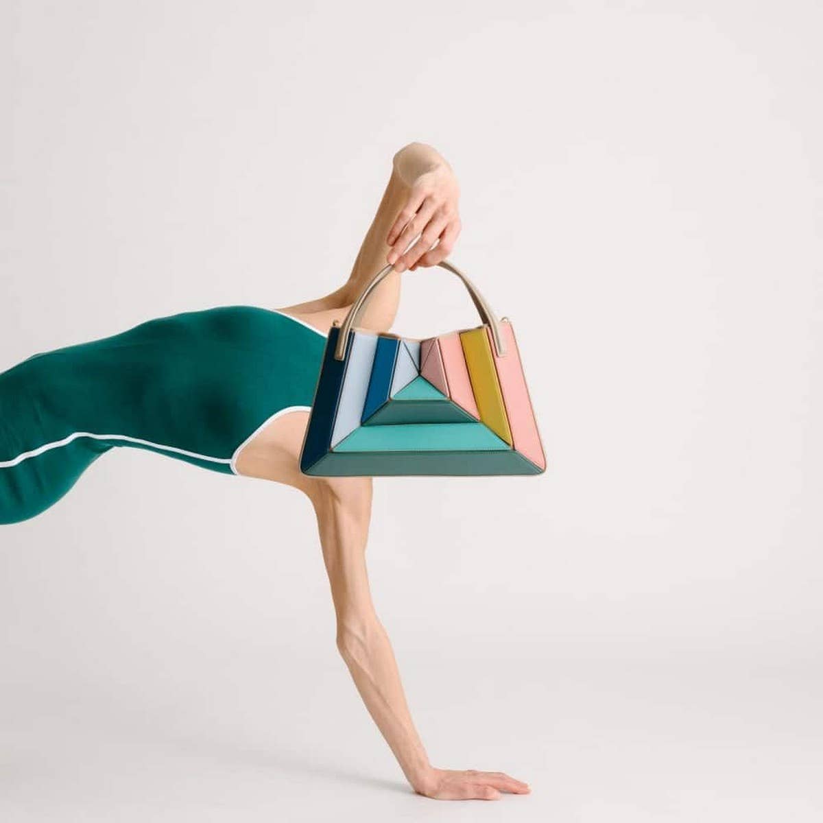 CONTRAST COLOR PATCHWORK DRAWSTRING HANDBAG_CWAB1928