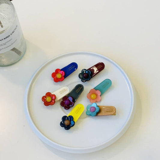 CWAHA4509_CUTE EDGE CLIP WITH SMALL FLOWER HAIR CLIP