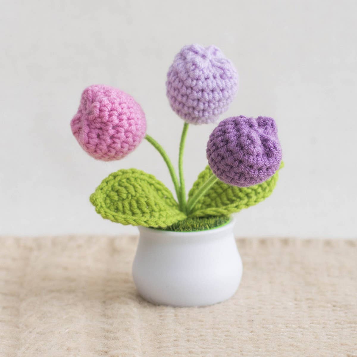 CWMM9284_TEACHER'S DAY HANDMADE CROCHETED TULIP POT