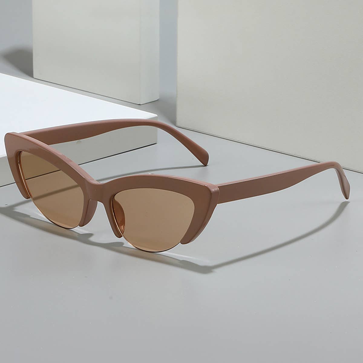 NEW HALF-FRAME CAT-EYE PERSONALITY SUNGLASSES