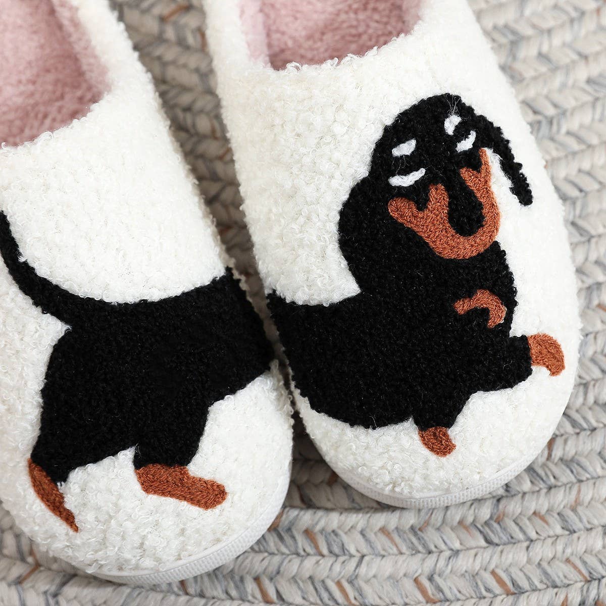 POPULAR DACHSHUND EMBROIDERED COTTON SLIPPERS_CWSHS0769