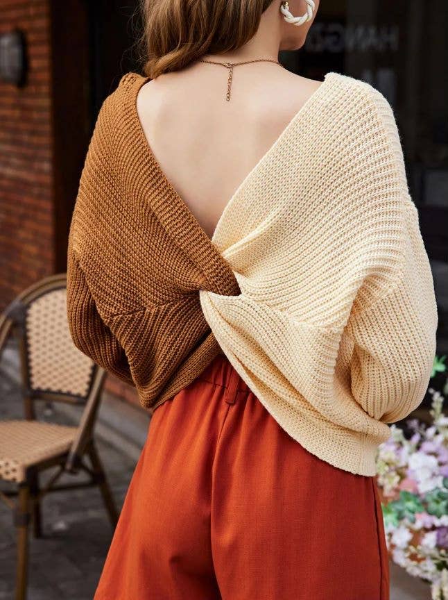 LONG SLEEVE COLOR CONTRAST V-NECK SWEATER