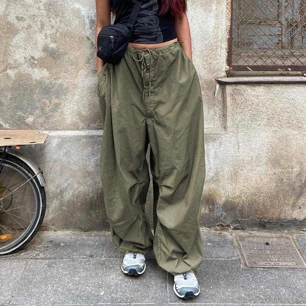 Fashion loose,low-waisted, wide-leg cargo pants