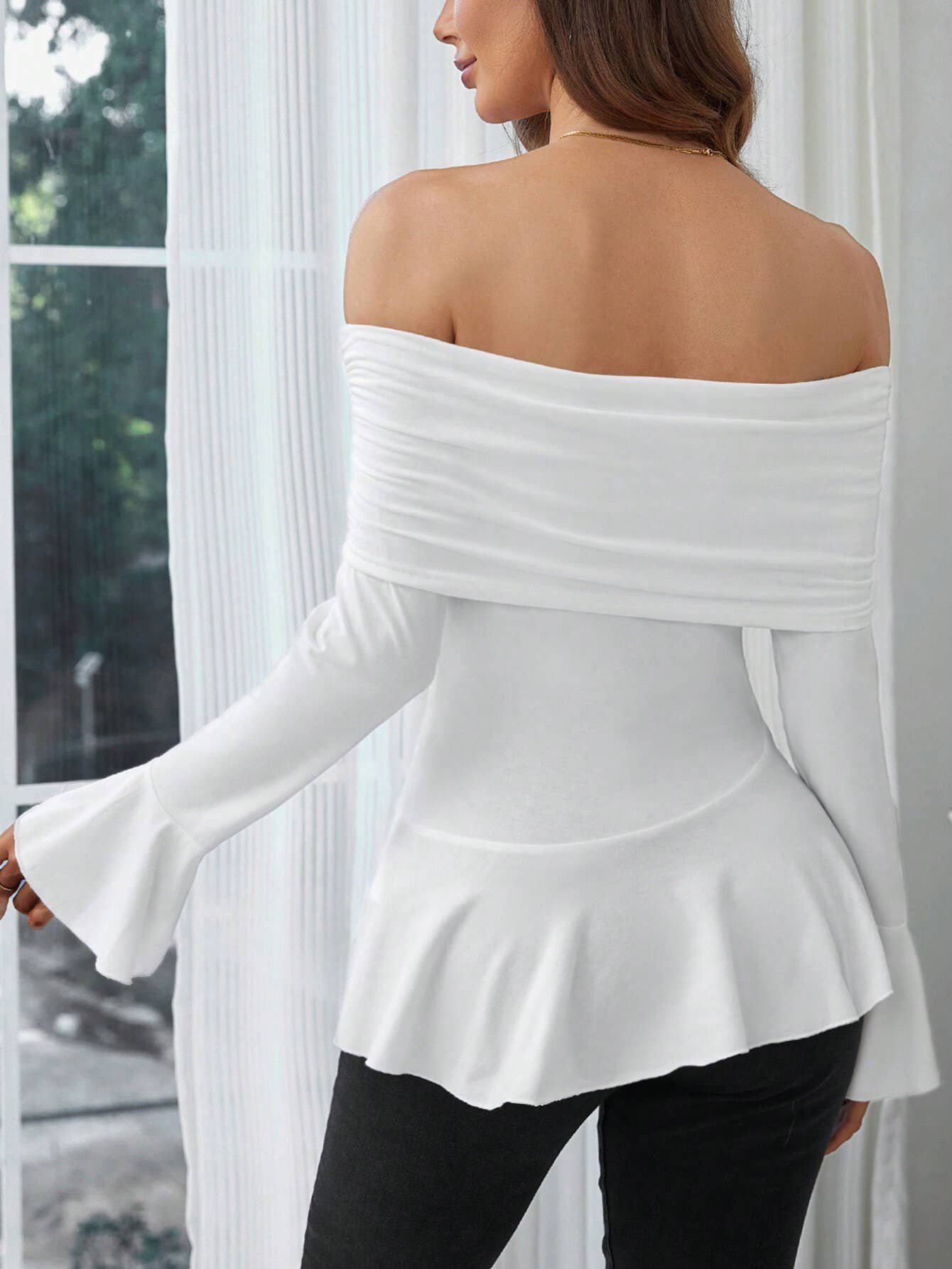 LINE NECK SLIM TEMPERAMENT SOLID COLOR TOP