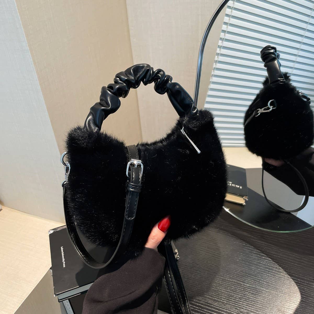 Plush Fur Shoulder Bag Women Fashion Handbag_CUAB00554