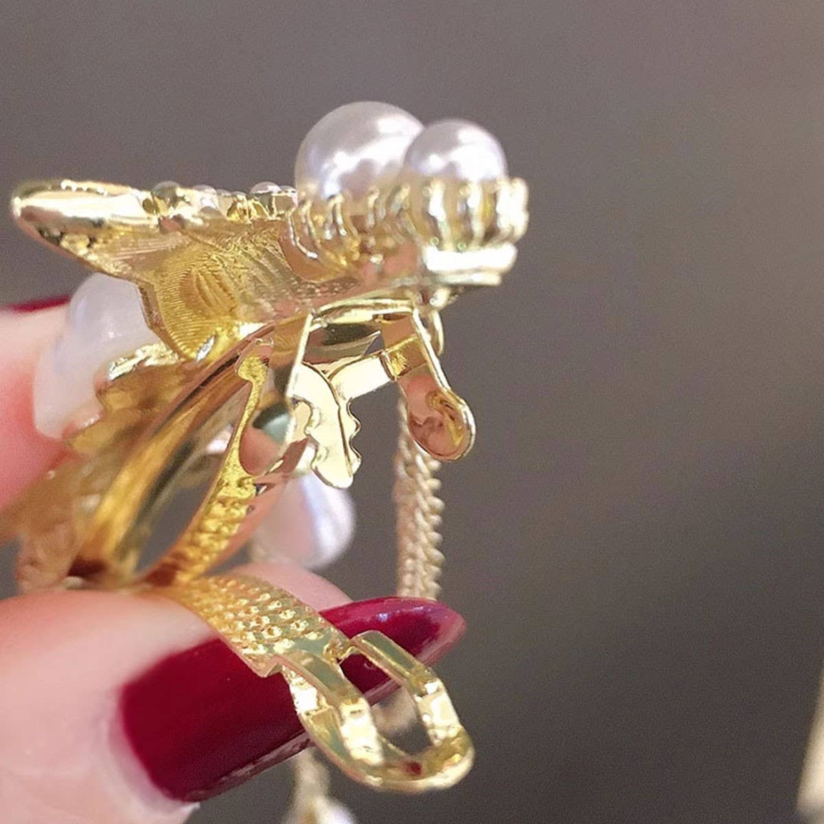 SWEET HEART TASSEL SPRING CLIP PEARL HAIRPIN