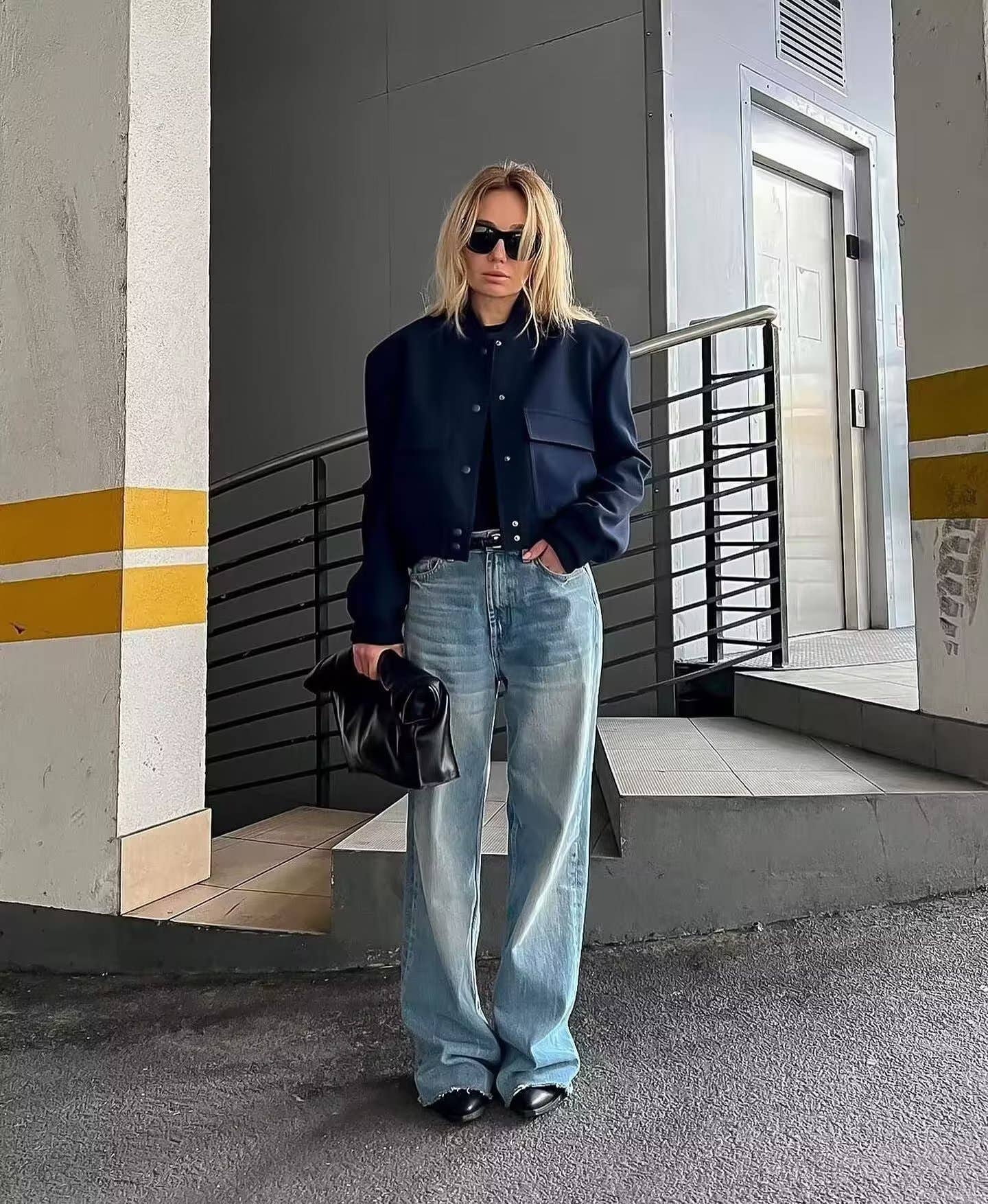 SOLID SHORT JACKET WITH LARGE POCKET STAND COLLAR