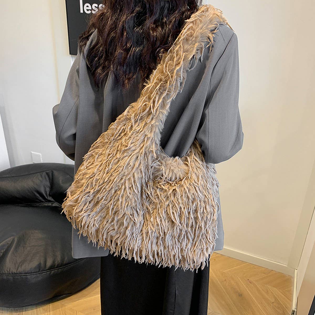 WINTER TASSEL HANDBAG VERSATILE SHOULDER PLUSH BAG_CWAB4015