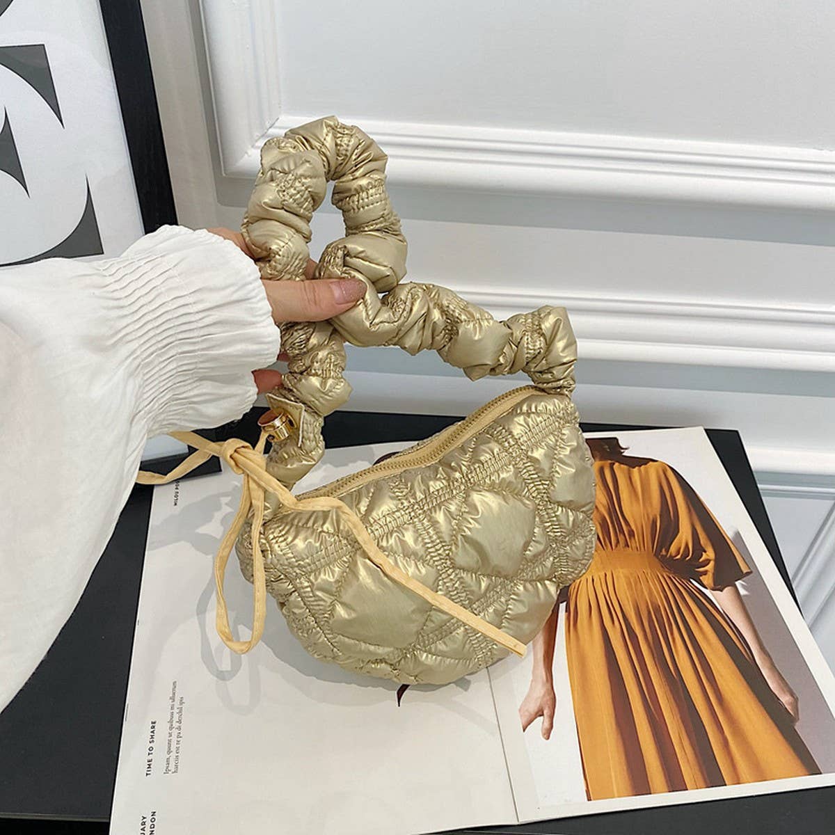 Cloud Bag Shiny Puffy Dumpling Shoulder Purse_CUAB00505